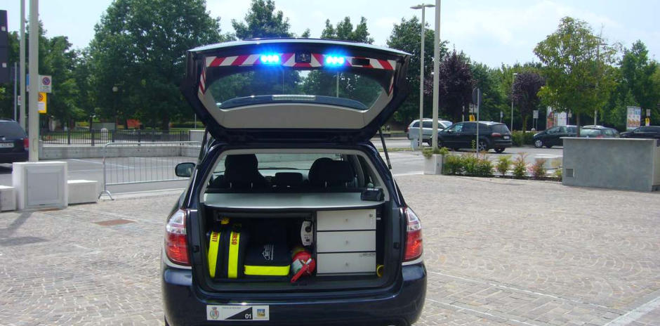 LED opozorilna luč za specializirana vozila